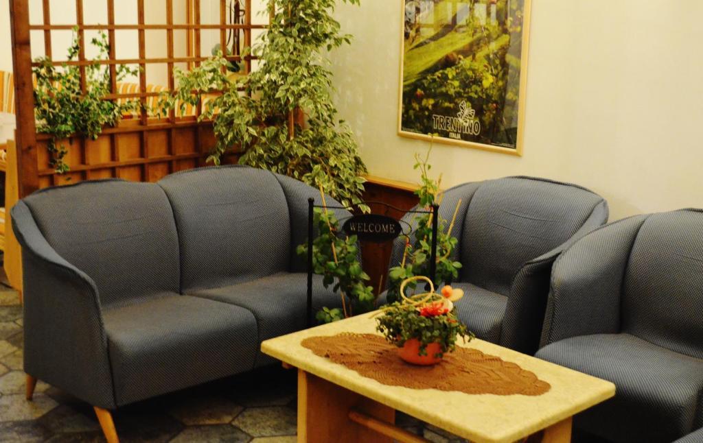 Hotel Locanda Le Tre Oche Molina di Ledro Bagian luar foto
